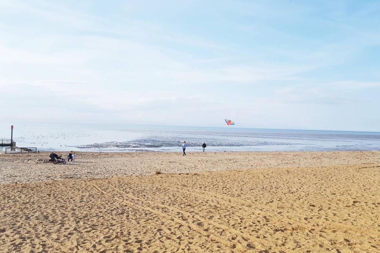 Avocet Holiday Van, Close To Beach - Pets Go Free Heacham Exterior foto